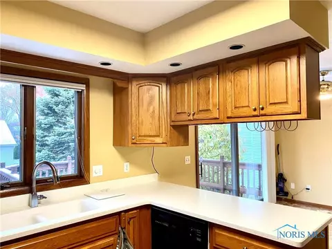 2211 Willowtree Ln, Maumee, OH 43537 photo 11