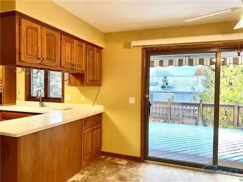 2211 Willowtree Ln, Maumee, OH 43537 photo 8