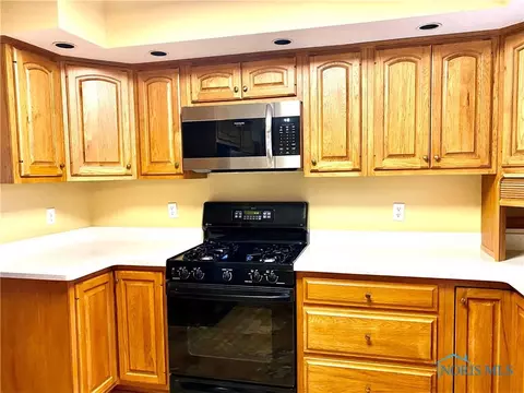 2211 Willowtree Ln, Maumee, OH 43537 photo 16