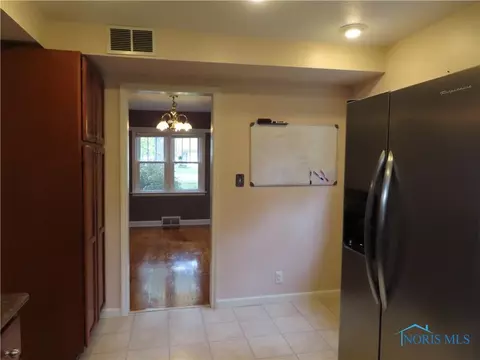 615 Center St, Bryan, OH 43506 photo 10