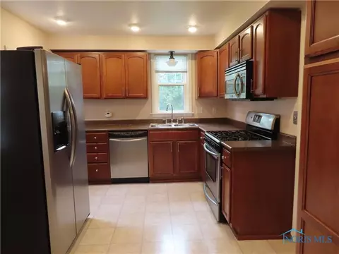 615 Center St, Bryan, OH 43506 photo 7