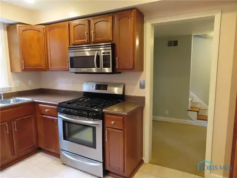 615 Center St, Bryan, OH 43506 photo 9