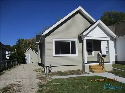 309 E Union St, Walbridge, OH 43465 photo 1