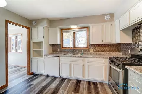 304 E Hueston St, Forest, OH 45843 photo 16
