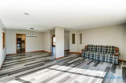304 E Hueston St, Forest, OH 45843 photo 11