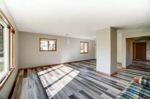 304 E Hueston St, Forest, OH 45843 photo 10