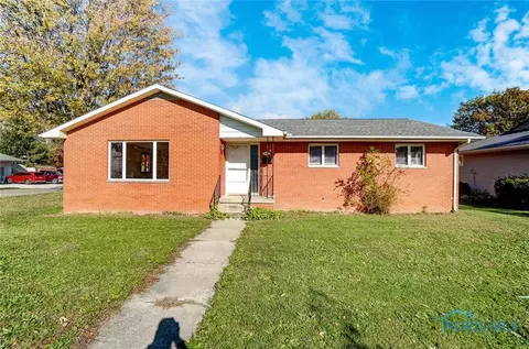 304 E Hueston St, Forest, OH 45843 photo 4