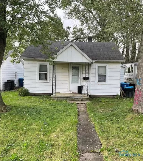 100 Elm St, Walbridge, OH 43465 photo 1