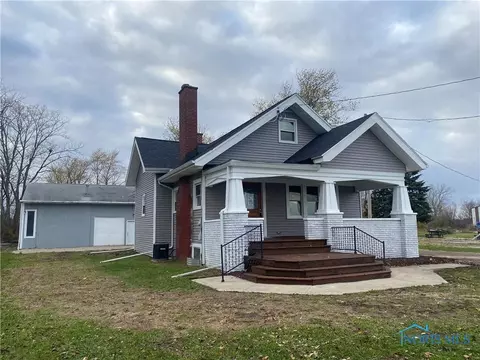 28619 E Broadway St, Walbridge, OH 43465 photo 1