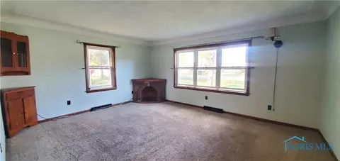 315 E Main St, Wayne, OH 43466 photo 2