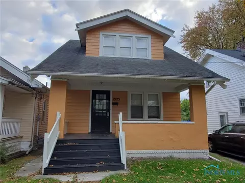1925 Barrows St, Toledo, OH 43613 photo 1