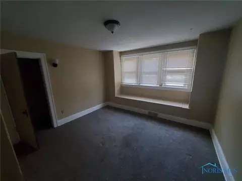 1925 Barrows St, Toledo, OH 43613 photo 10