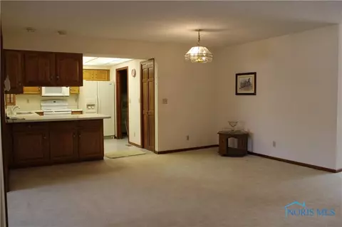 2108 Cobblestone Dr, Findlay, OH 45840 photo 6