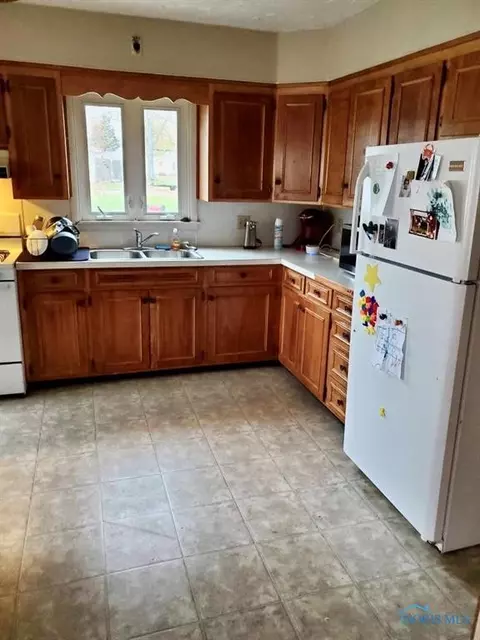 304 Smith St, Holgate, OH 43527 photo 4