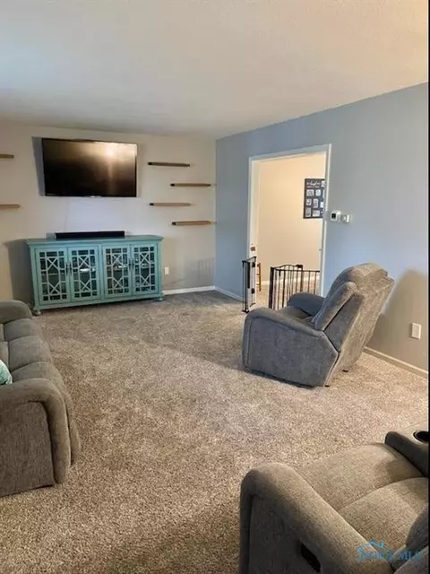 610 Cardinal Dr, Bryan, OH 43506 photo 3