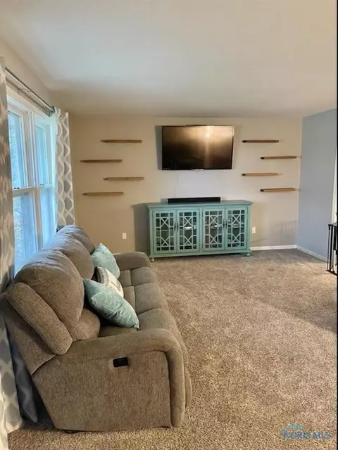 610 Cardinal Dr, Bryan, OH 43506 photo 2