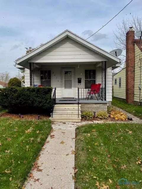 2276 Forrer St, Toledo, OH 43607 photo 2