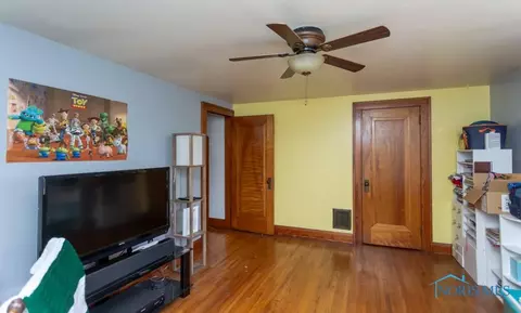 125 Robert Ave, Bellevue, OH 44811 photo 32