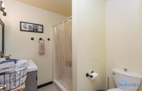 125 Robert Ave, Bellevue, OH 44811 photo 25