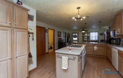 125 Robert Ave, Bellevue, OH 44811 photo 11