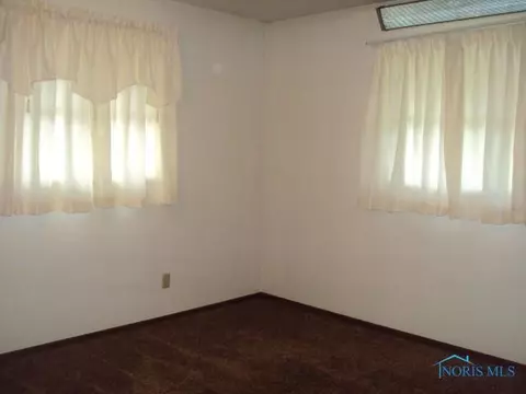 1315 Colonial Ln, Bryan, OH 43506 photo 7