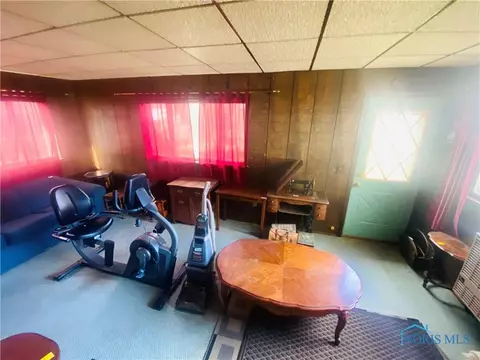 657 Dussel Dr, Maumee, OH 43537 photo 10