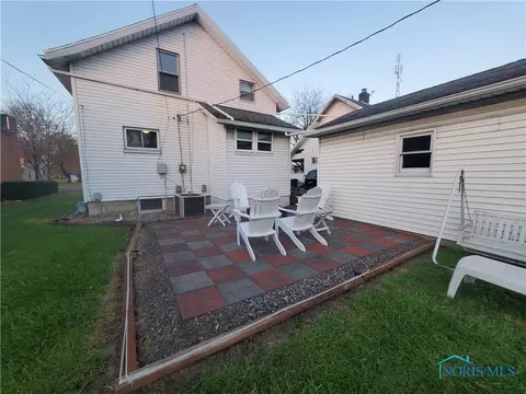 876 E High St, Bryan, OH 43506 photo 5
