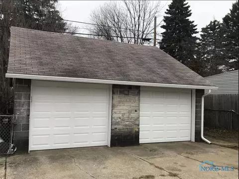 929 Coventry Ave, Toledo, OH 43607 photo 2