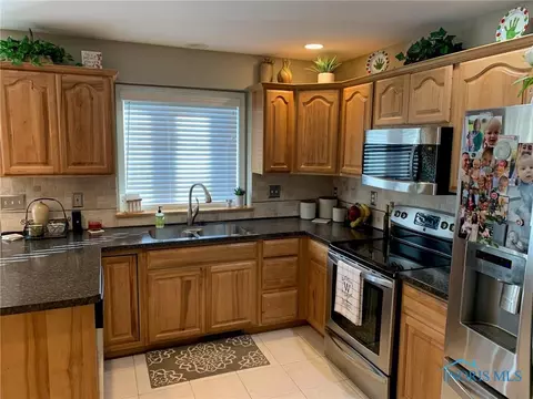 419 Carson Dr, Bryan, OH 43506 photo 9