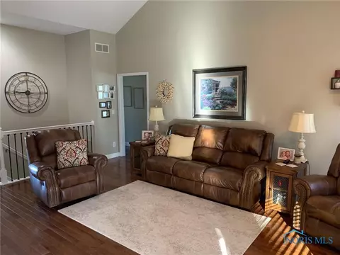 419 Carson Dr, Bryan, OH 43506 photo 4