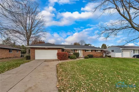 3425 Fleitz Rd, Oregon, OH 43616 photo 2