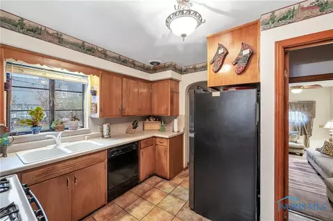 1906 Shenandoah Rd, Toledo, OH 43607 photo 13