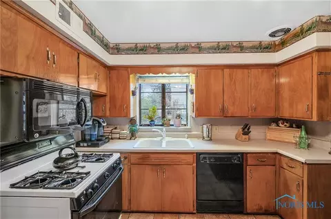 1906 Shenandoah Rd, Toledo, OH 43607 photo 12