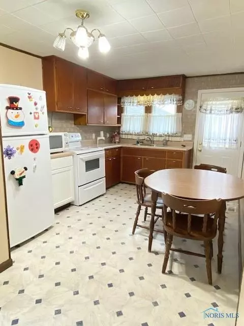 506 Edgerton St, Bryan, OH 43506 photo 6