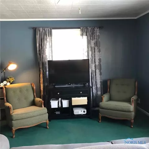 4543 Thackeray Rd, Maumee, OH 43537 photo 8