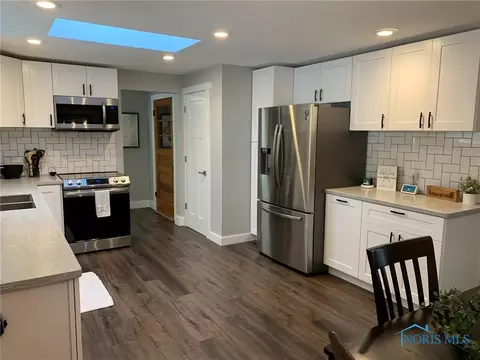 902 Parkview Ave, Bryan, OH 43506 photo 8