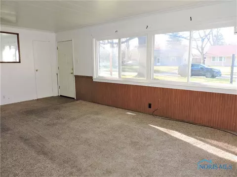 110 Dickens Dr, Toledo, OH 43607 photo 6