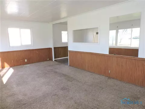 110 Dickens Dr, Toledo, OH 43607 photo 4