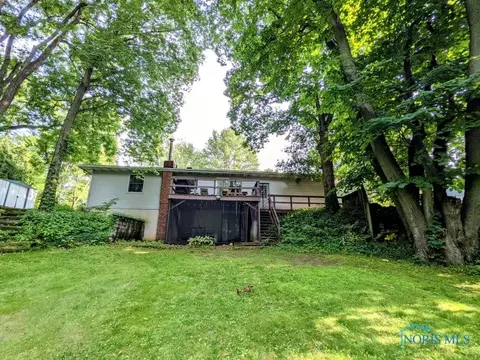 3176 Circle Dr, Delta, OH 43515 photo 2