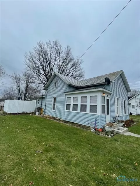 205 S Cherry St, Fayette, OH 43521 photo 1