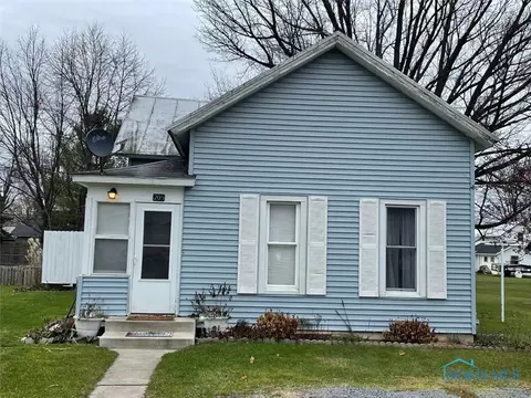 205 S Cherry St, Fayette, OH 43521 photo 6