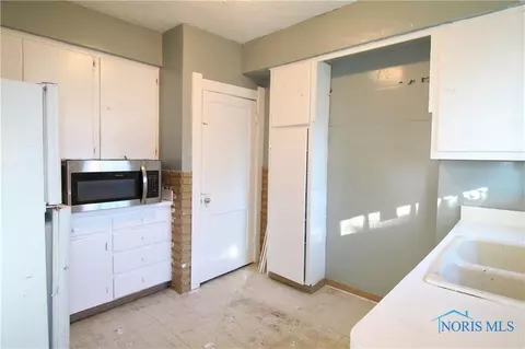 534 E Weber St, Toledo, OH 43608 photo 8