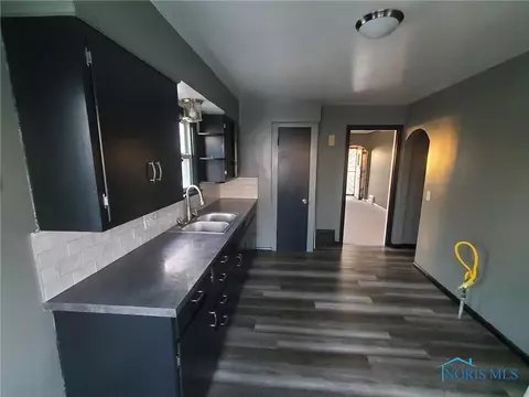 630 Brookley Blvd, Toledo, OH 43607 photo 2