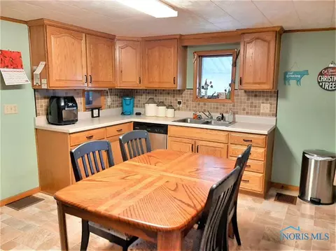 17437 County Rd E, Bryan, OH 43506 photo 5