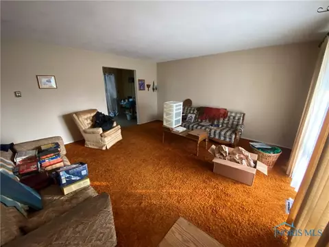 205 Warner St, Walbridge, OH 43465 photo 4
