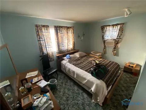 205 Warner St, Walbridge, OH 43465 photo 6