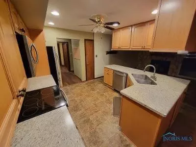 2312 Springmill Rd, Findlay, OH 45840 photo 4