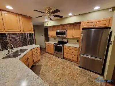 2312 Springmill Rd, Findlay, OH 45840 photo 2