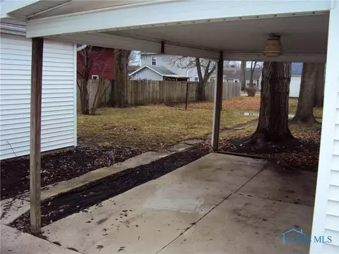 739 N Walnut St, Paulding, OH 45879 photo 7