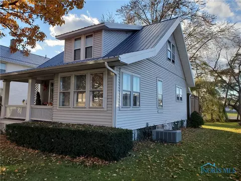 212 N Hazel St, Upper Sandusky, OH 43351 photo 1